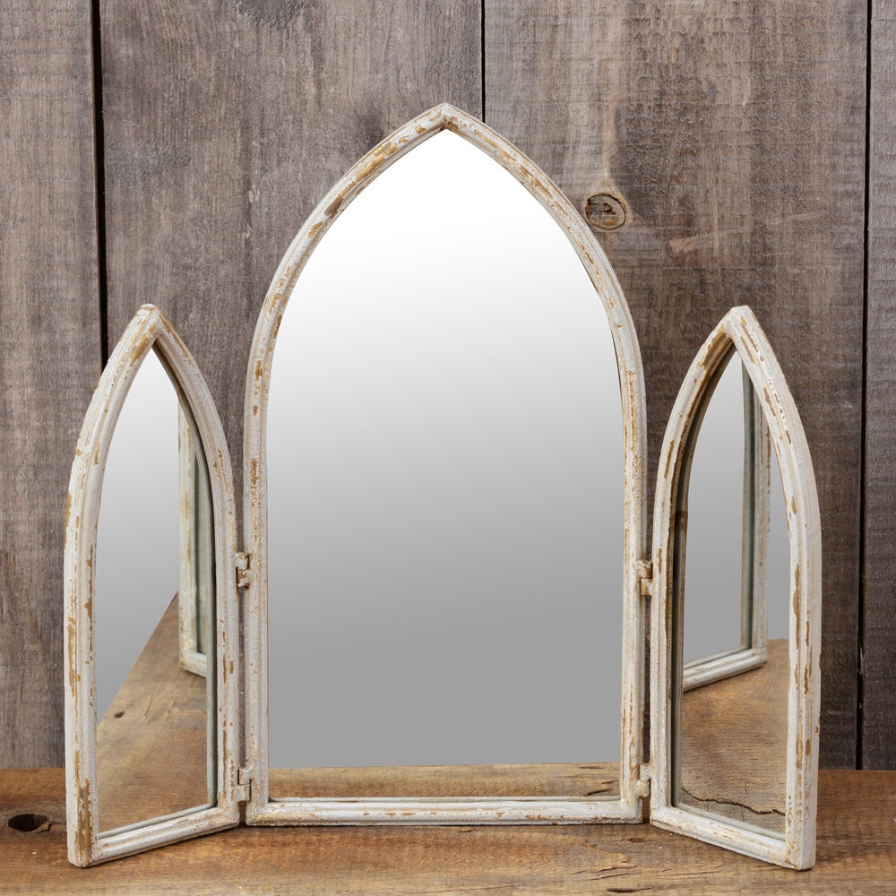 SIGNS, FRAMES, MIRRORS, CLOCKS, HOOKS & WALL ORGANIZATION